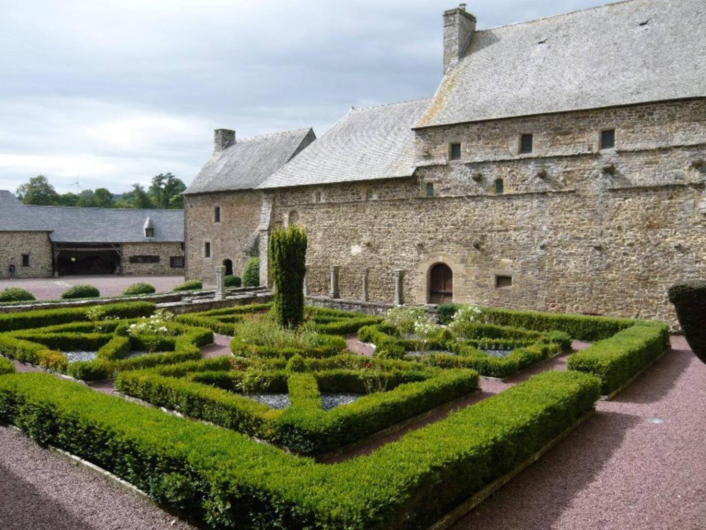 Decouverte D'Un Haras Proche Du Mont St Michel Hambye Dış mekan fotoğraf